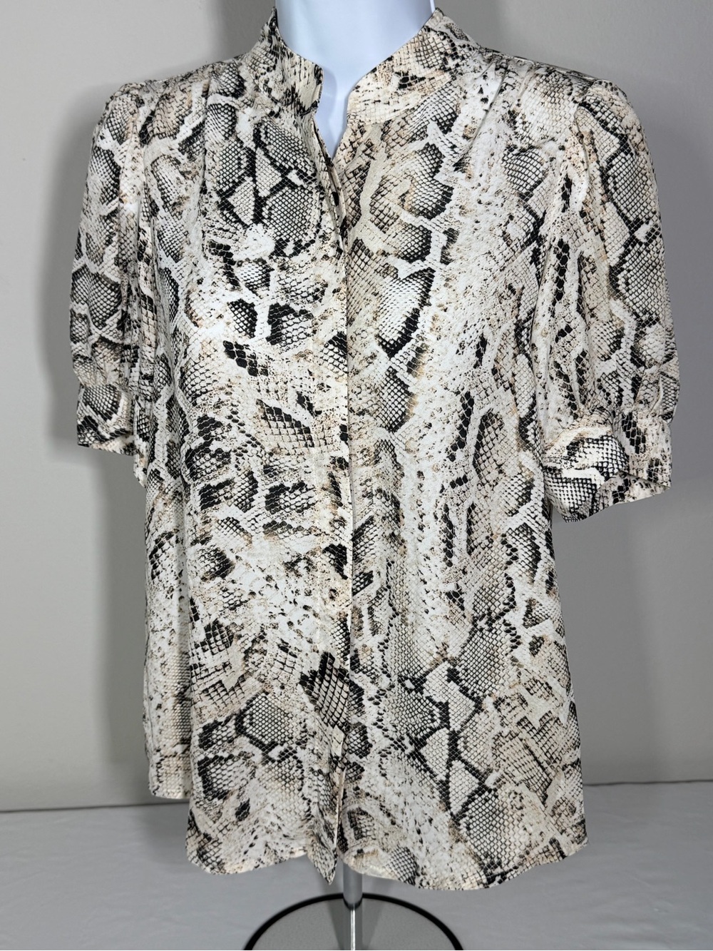 DKNY Snakeskin Print Blouse Top XS Puff Short Sleeve Python Mock Neck Poly Cream